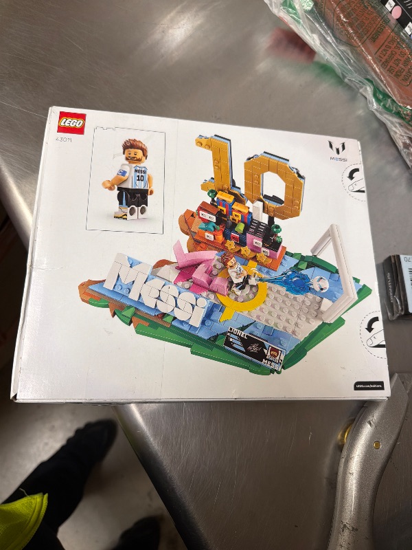 Photo 1 of LEGO Editions Lionel Messi Collector's Set (66818) - 1,458 Pieces