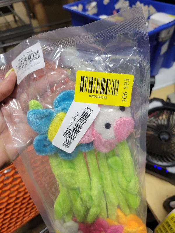 Photo 1 of 10 Pcs Plush Sunflower Flower Stuffed Bendable Stems Plush Bouquet Toy Soft Rose Flower 12.6 Inch for Christmas Classroom 2026 Mother's Day Valentines Day Girl Girlfriend Wife(10 Pcs Colorful Daisy)