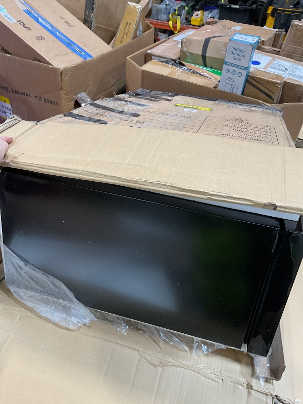 Photo 1 of ****RECOMENDED FOR PARTS ONLY/ HAS DAMAGES**** NutriChef PKCWCDS275 Dual-Zone Wine Cooler, 27-Bottle Refrigerator, Digital Touch Button Control with Air Tight Seal, Adjustable Temp 41-64F, Freestanding Cooler, Black