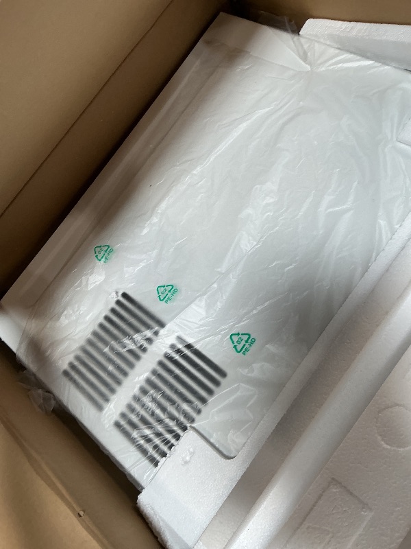 Photo 1 of *** DAMAGED CORNER ***LG 18,000 BTU Smart Window Air Conditioner, 230/208V, Cools Room up to 1000 Sq. Ft. for Bedrooms, Living Room, Apartments, with Remote, 3 Fan Speeds, 24-Hour Timer, White