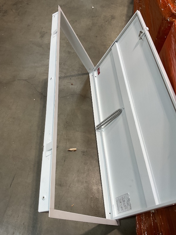 Photo 1 of ** scrapes from transport** the Large access panel
