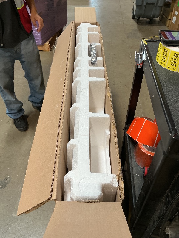 Photo 1 of ***USED***Samsung 55-Inch Class The Frame LS03F 4K QLED Smart TV (2025 Model) Slim Fit Wall Mount, Modern Frame Design, NQ4 AI Gen2 Processor, Art Mode, Artful Picture Quality, Samsung Vision AI, Alexa Built-in