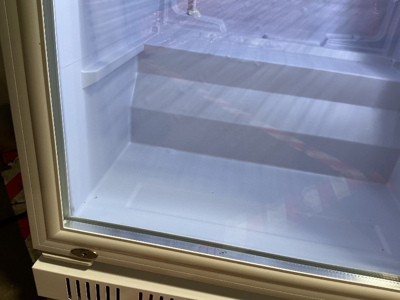 Photo 1 of **** SCRAPE/DENT DAMAGE. MISSING KEY*** Velivi Commercial Beverage Refrigerator, 24.5" Glass Door Display Fridge, 15 Cu.Ft Beverage Cooler with 5 Adjustable Shelves, Auto Rebound Door, Low Noise, for Shops, Restaurants & Bars WHITE