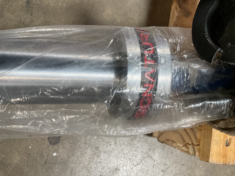 Photo 1 of ** dirt from transport** Fitvids 2 Inch Olympic Barbell Bar, 7 Feet Bar with Collar for Home Gym Strength Training, weight lifting, Bench Press, 700 LB Capacity