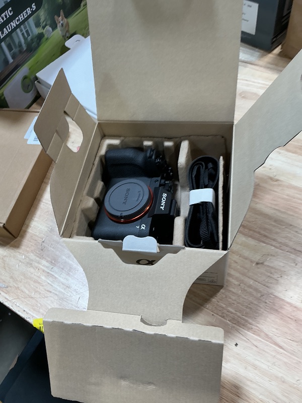 Photo 1 of ***OVER HEATING***Sony Alpha 7 V Full-Frame Hybrid Mirrorless Camera: 30fps Blackout-Free Shooting, AI Autofocus, 5-Axis in-Body Stabilization (Only)