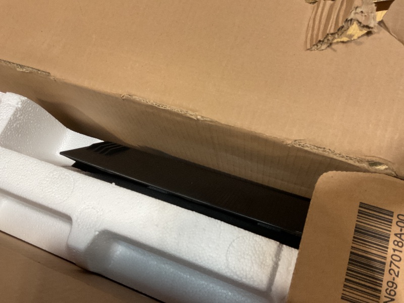 Photo 1 of ** major damage to screen. Selling for parts**Samsung 85-Inch Class Neo QLED 4K QN80F Series, Vision AI, Mini LED Smart TV (2025 Model, 85QN80F) Neo Quantum HDR, Object Tracking Sound Lite w/Dolby Atmos, NQ4 AI Gen2 Processor, Alexa Built-in