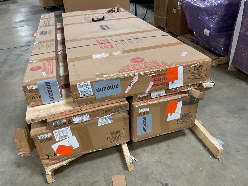 Photo 1 of ** SELLING FOR PARTS AS PARTIAL SET. SIX OUT OF EIGHT BOXES. MINOR SCRAPE DAMAGE . MISSING BOX 7, AND BOX 8, WHICH IS A HEATER. WILL NEED A TRUCK FOR PICK UP. WILL BE ON A PALLET.** Backyard Discovery Lennon 4-6 Person Traditional Cedar Outdoor Cube Sauna
