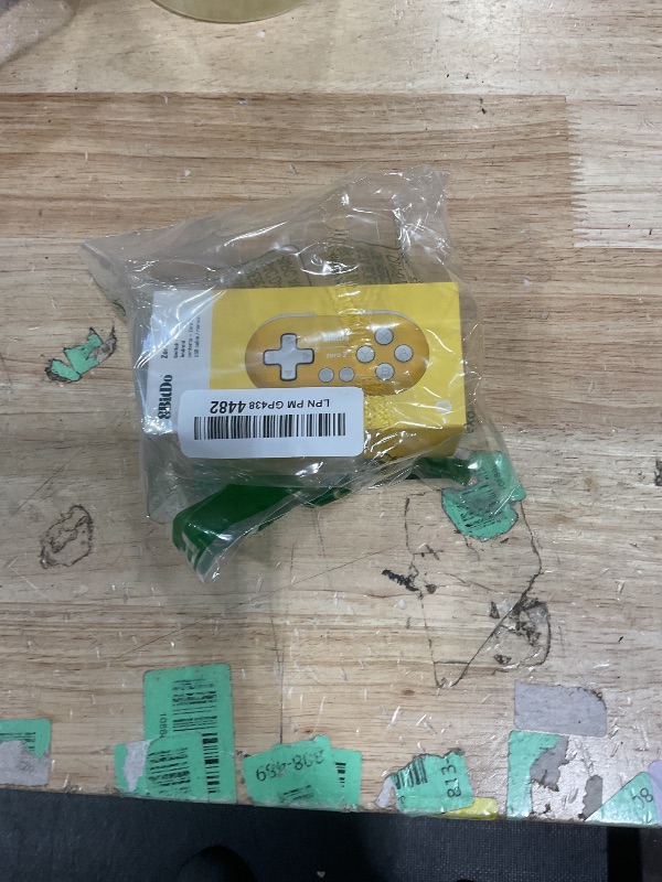 Photo 1 of 8Bitdo Zero 2 Bluetooth Mini Gamepad (Yellow)