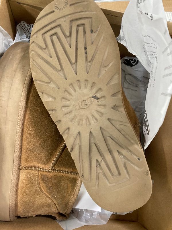 Photo 1 of ***USED*** UGG Women's Classic Ultra Mini Platform Boot, Chestnut, 8 ***USED, DIRT, SCUFFS RESIDUE -SELLING AS IS ***