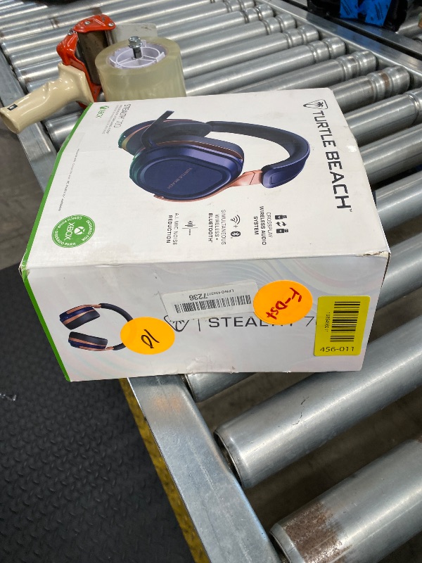 Photo 1 of **broken**Turtle Beach Stealth 700 Wireless Gaming Headset for Xbox, PS5, PC, Mobile