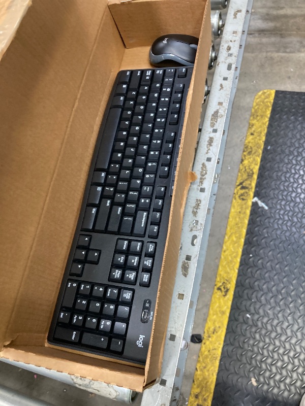 Photo 1 of **MISSING USB***Logitech MK270 Full Size Wireless Keyboard and Mouse Combo - Black