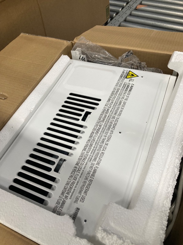 Photo 1 of ***** PARTRS ONLY*/****LG 6000 BTU Window Air Conditioner[2024 New] Remote Control,i Enabled works with LG ThinQ,  Hey Google, Washable Filer Ultra-Quiet Cools Small Room up to 250 Sq.Ft AC Unit White LW6024RSMX