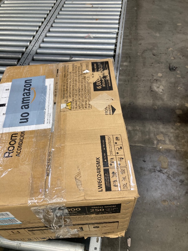Photo 1 of ***** PARTRS ONLY*/****LG 6000 BTU Window Air Conditioner[2024 New] Remote Control,i Enabled works with LG ThinQ,  Hey Google, Washable Filer Ultra-Quiet Cools Small Room up to 250 Sq.Ft AC Unit White LW6024RSMX