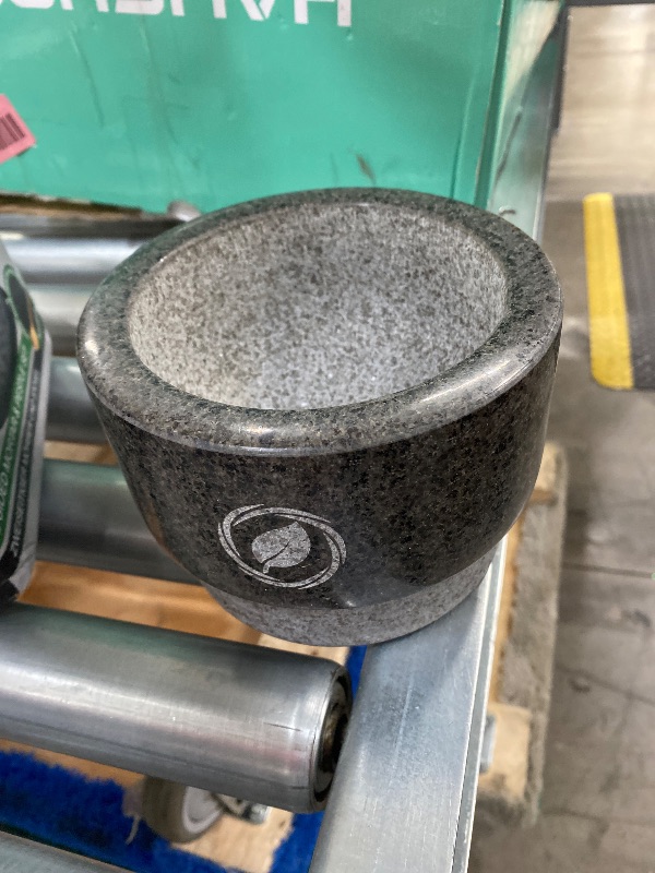 Photo 1 of **missing the threatener** Mortar and Pestle Large Set - Black Granite Stone Spice Grinder, 2.1 Cup Capacity, 5.5 Inches - Reversible Molcajete Mexicano - Guacamole, Spices - Large Mortar and Pestles Set