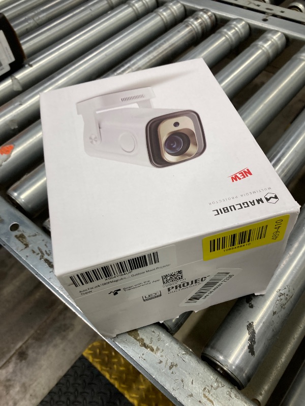 Photo 1 of ?Auto Focus&1080P?Magcubic Mini Smart Projector with 4K Support, Portable Projector with Wifi 6 and Bluetooth 5.4, 5W Speaker, Built in Apps, Voice Control, Outdoor Movie Projector