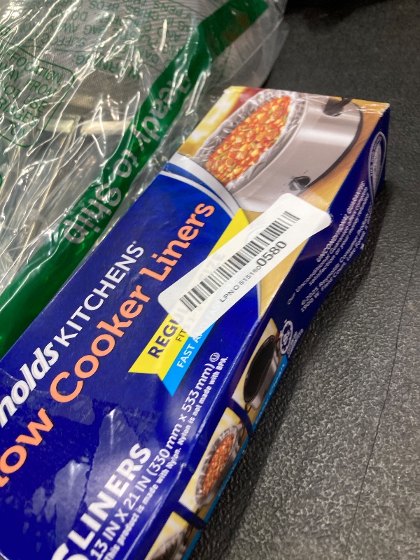Photo 1 of ??Reynolds Kitchens Slow Cooker Liners, 6 Pack, Fits 3-8 Quart Round and Oval Slow Cookers, BPA-Free Nylon Blend Construction, Heat-Resistant Up to 400F, Prevents Stuck on Food