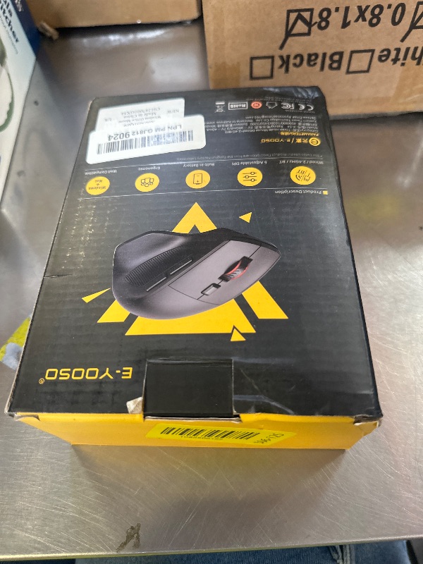 Photo 1 of E-YOOSO X54 Ergonomic Wireless Mouse - Black