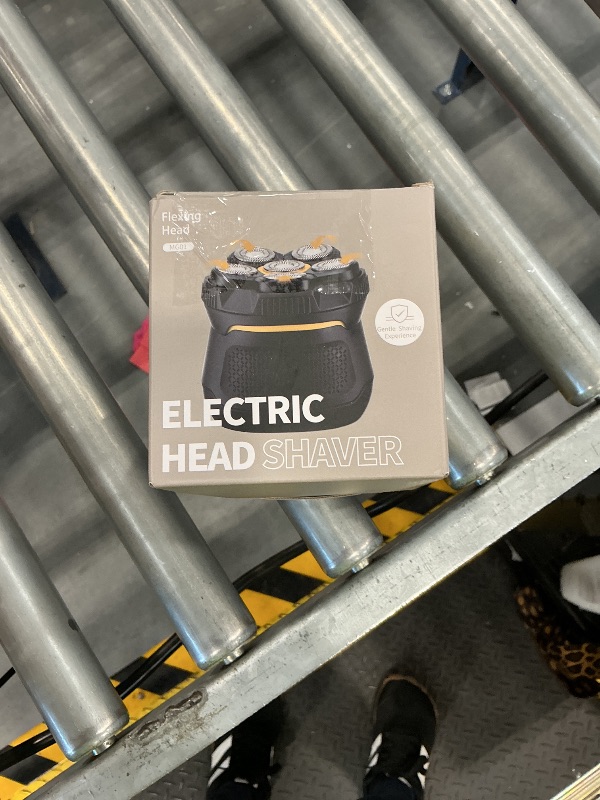 View 2 of Likefun Magnetic Cordless Bald Head Shaver