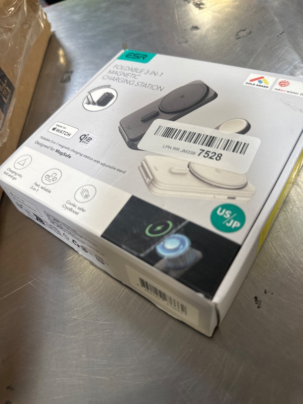 Photo 1 of ESR 3-in-1 Wireless Charging Station - Black