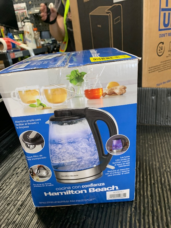 Photo 1 of Hamilton Beach 1.7L Glass Electric Kettle