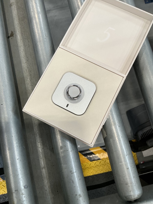 Photo 1 of OURA Ring 5 Smart Ring - Silver - Size 6