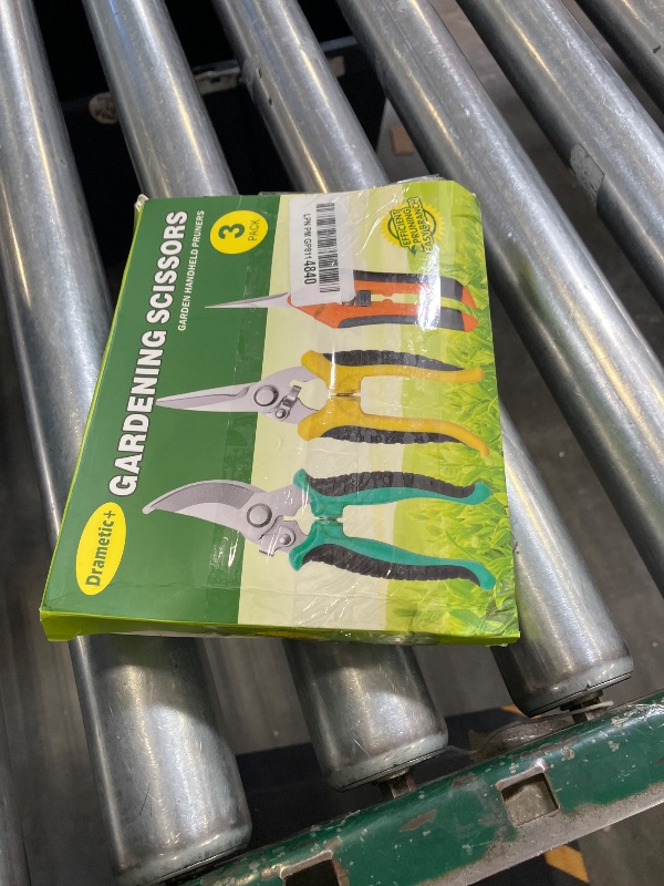 Photo 1 of Garden Pruning Shears 3 Pack Gardening Shears Garden Scissors Stainless Steel Plant Flower Scissors Clippers Pruning Shears tijeras de jardinería