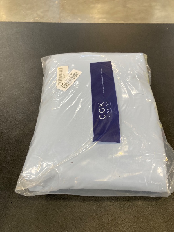 Photo 1 of Queen 6 Piece Sheet Set - Comfy Breathable & Cooling - Ultra-Soft Hotel Luxury Bedding Set with 8-16 Inch Deep Pockets - 1 Flat & 1 Fitted Sheet & 4 Pillowcases - Wrinkle Free & Easy Care - Sky Blue