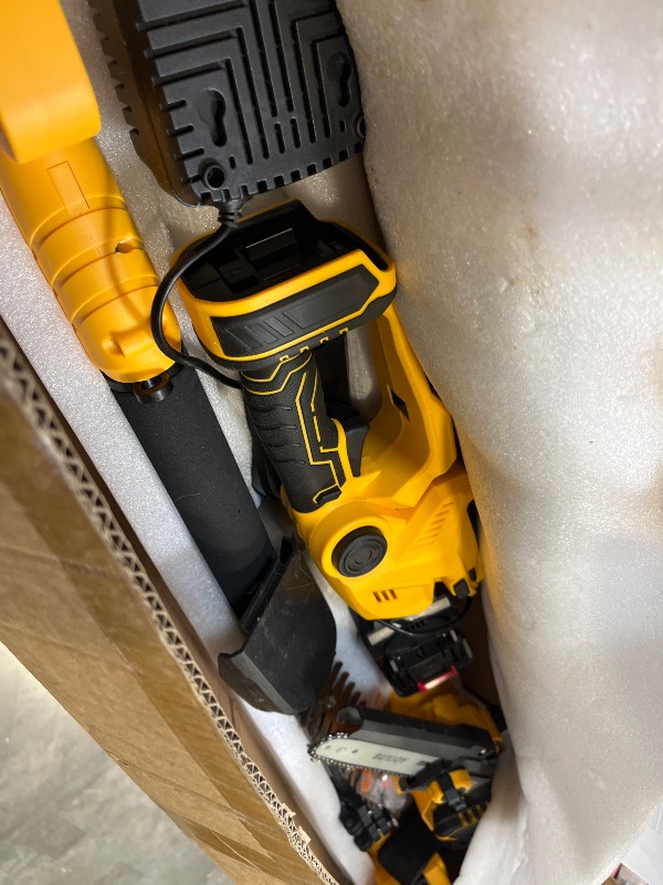Photo 1 of 6-in-1 Pole Saw & Cordless Hedge Trimmer Combo Kit