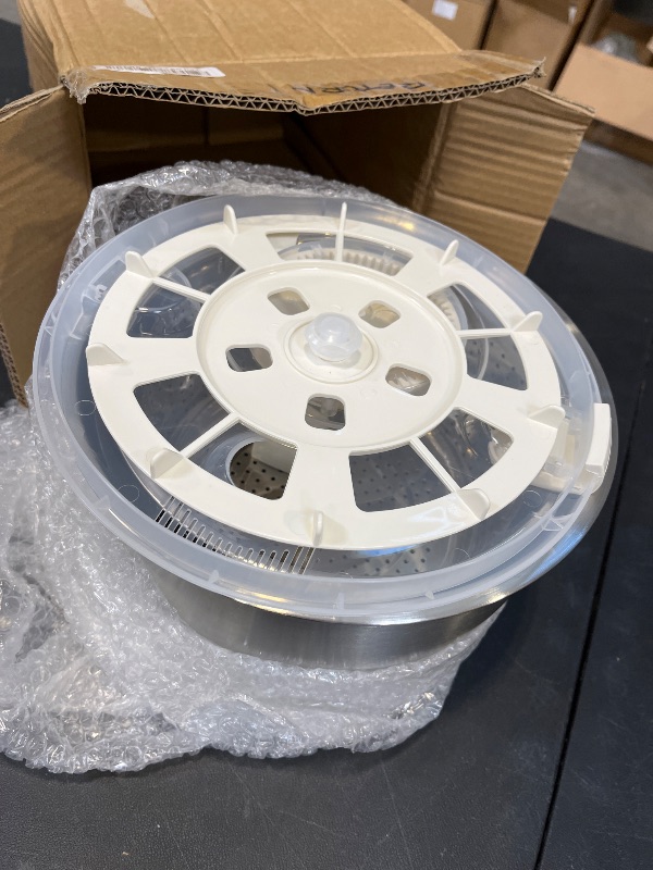 View 2 of DuZhiLixon 6L Stainless Steel Salad Spinner