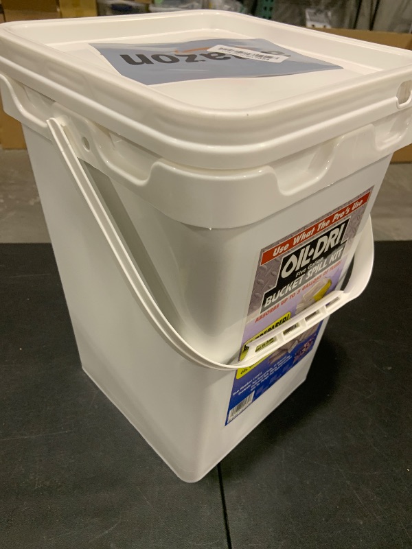 Photo 1 of Oil-Dri L90435 Universal 5-Gallon Spill Kit