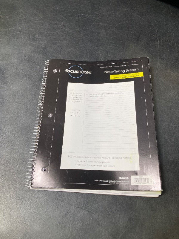 Photo 1 of 2 Oxford FocusNotes Note Taking System 1-Subject Notebook, 11 x 9 Inches, White, 100 Sheets (90223) - Black