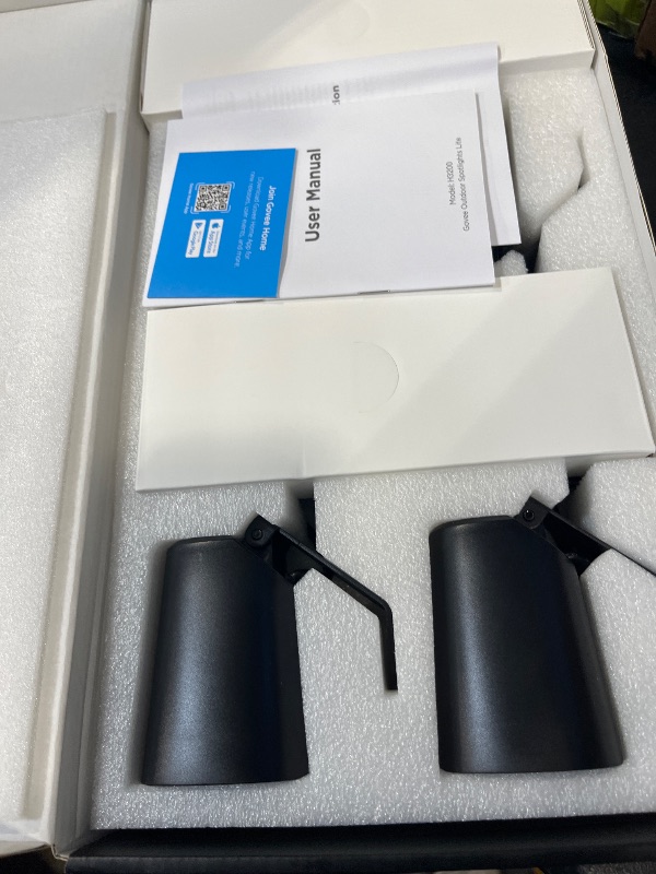 Photo 1 of Govee Outdoor Spotlights Lite 4 Pack, IP67 Waterproof Spotlights, APP, WiFi
Landscape Lighting Work with Alexa, Matter and Google Assistant, RGBWIC Color Changing Light for Garden,