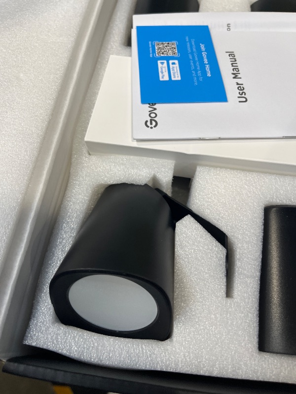 Photo 1 of Govee Outdoor Spotlights Lite 4 Pack, IP67 Waterproof Spotlights, APP, WiFi
Landscape Lighting Work with Alexa, Matter and Google Assistant, RGBWIC Color Changing Light for Garden,