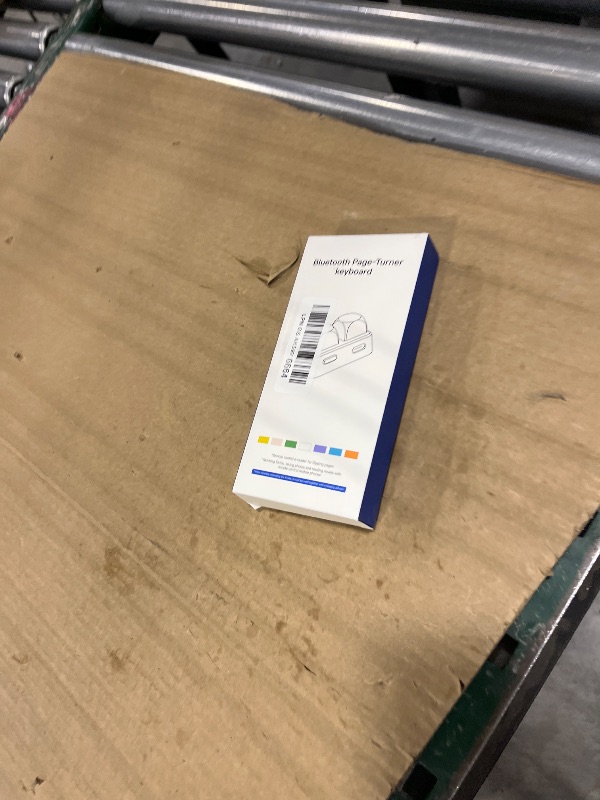 Photo 1 of HANLINYUE Free2 Bluetooth Page Flip with Built in Non Removable Lithium ion Battery (Free2 Purple, Android e-Book Reader Version)