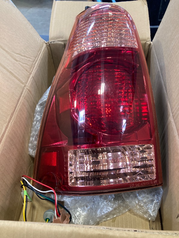 Photo 1 of Dependable Direct Driver Side Tail Light fits Toyota 4-Runner TO2800147