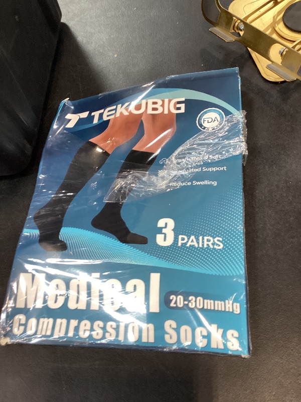 View 2 of 3 Pairs Medical Women Men Compression Socks Knee High 20-30 mmhg Graduated Big Tall Flying Nurse Pregnancy Maternity Circulation Pressure Leg Ted Support Hose Extra Calf Plus Size Wide Xl Large Leg