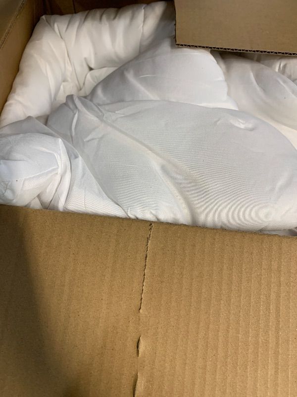 Photo 1 of **NOT IN ORIGINAL PACKAGING** Bedsure Comforter Duvet Insert - Quilted Comforters Full Size, All Season Duvet, Down Alternative Bedding Comforter with Tabs(Ivory,Full 86"x82")