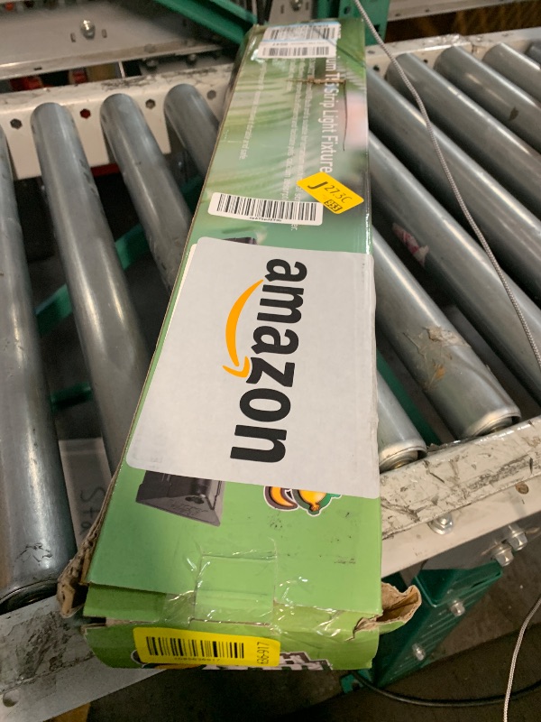 Photo 1 of ***MISSING PARTS***
LUCKY HERP T5 Reptile Light Fixture Combo Kit 24W (New Upgrade), UVB Reptile Light Fixture with Desert UVB 10.0 22" Fluorescent Tube, UVA UVB Reptile Light for Lizard, Bearded Dragon, Tortoise