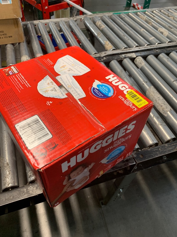 Photo 1 of ***FACTORY SEALED ***

Huggies Size Newborn Diapers, Little Snugglers Baby Diapers, Size Newborn (up to 10 lbs), 144 Count, Packaging May Vary