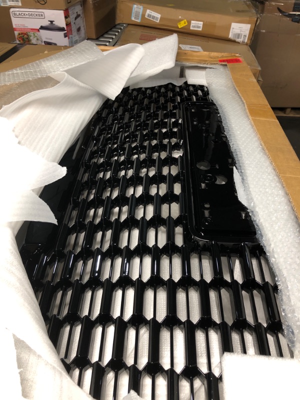 Photo 1 of ***FACTORY SEALED***OPENED FOR INSPECTION****
VLINCAR Grille Set 6pcs Compatible with GMC Yukon/Yukon XL Denali 2021 2022 2023 2024 Front Upper Grill + Lower Hood Trim Molding + Front Cover Plate + Fog Light Bezels + Camera Bracket Gloss Black