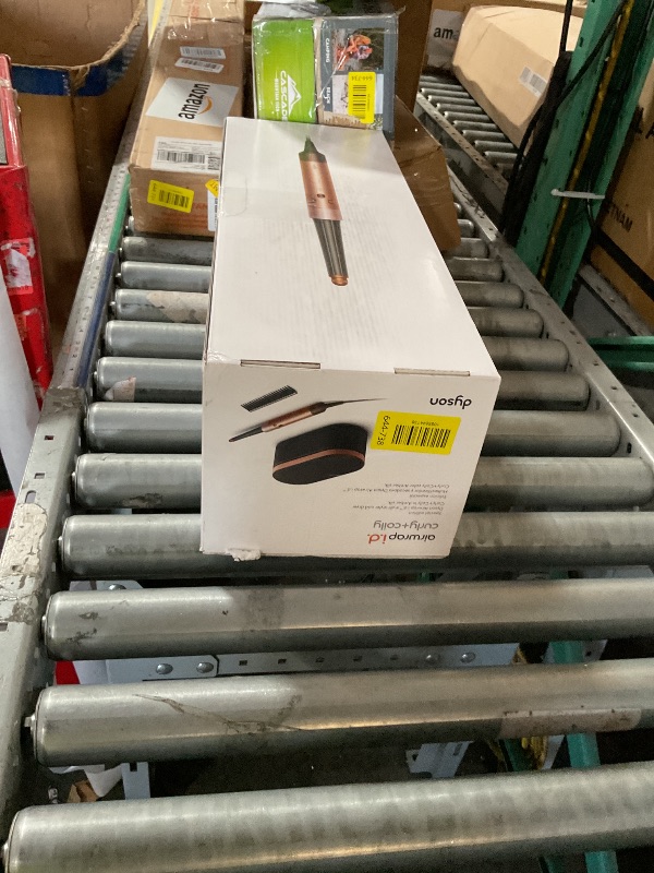 View 2 of ***USED MISSING PARTS***


Dyson Airwrap i.d.™ Multi-Styler