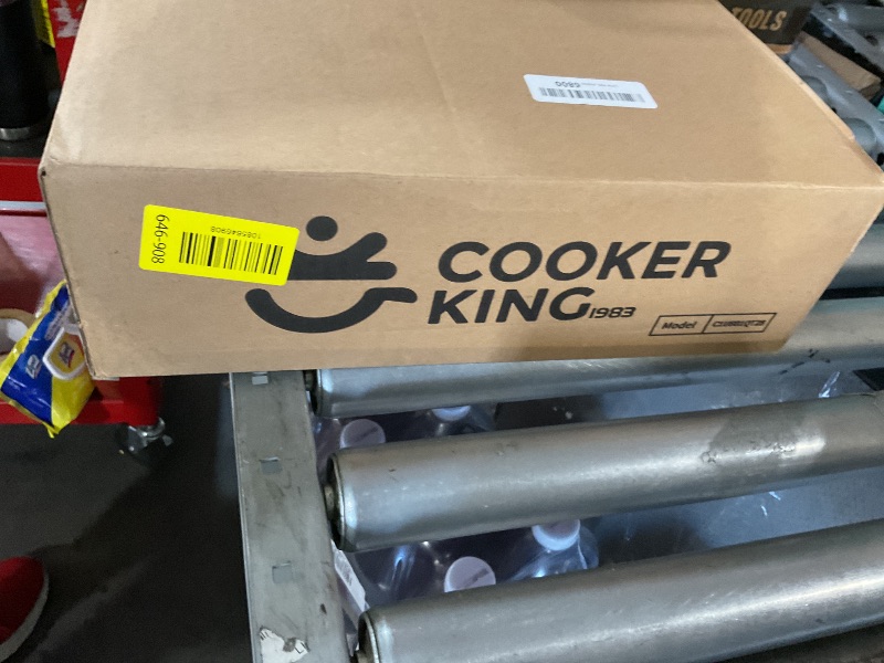 View 3 of ***HEAVILY USED***
COOKER KING 5Qt Hybrid Sauté Pan with Lid