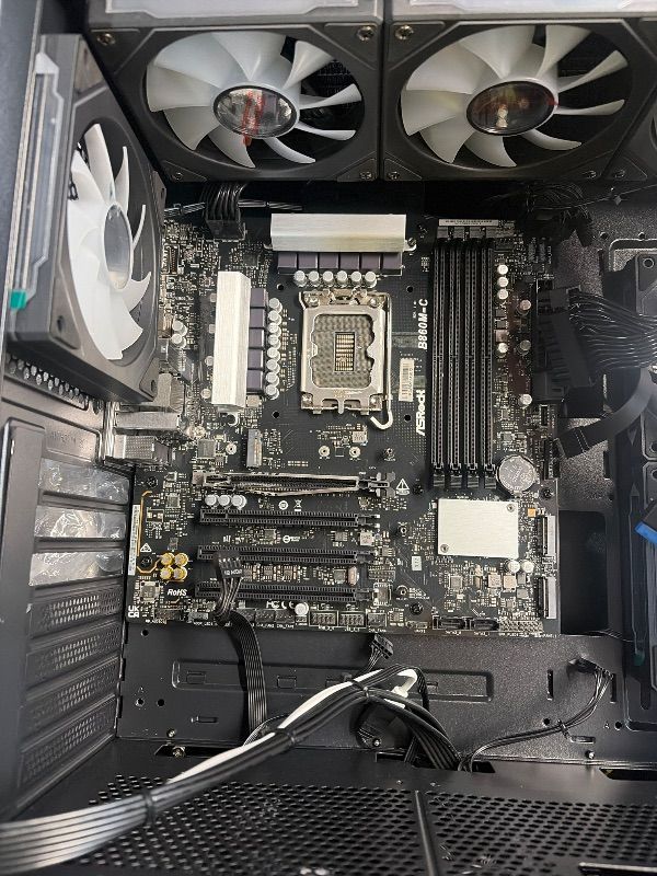 View 4 of **MISSING RAM CPU GPU SSD**DAMAGE TO MOTHERBOARD**
**FOR PARTS ONLY**DOES NOT WORK**
ZOTAC MEK Gaming PC Desktop Ultra 9 285K, NVIDIA RTX 5090 32GB, Infinity
AMP Extreme Infinity, 32GB DDR5, 2TB NVMe SSD, 1200W 80+ Gold PSU, WiFi 6E, Bluetooth 5.3, Wi