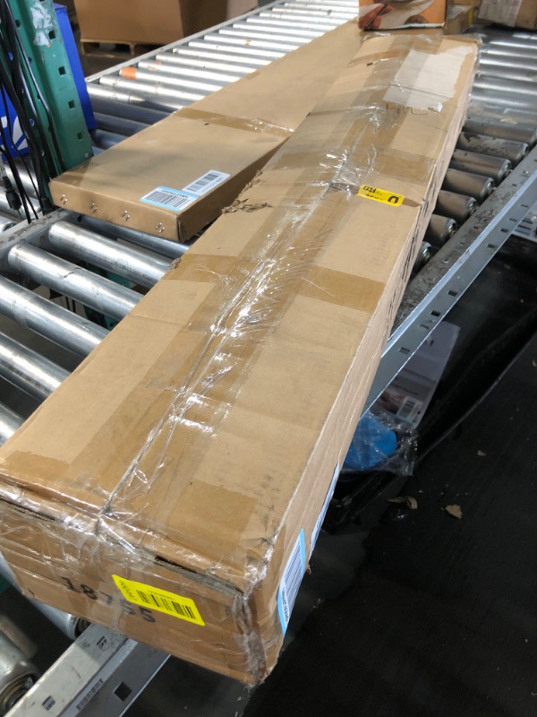 Photo 1 of ***MISSING PARTS***

Lanynne 78"-106" Adjustable Sofa Table with Power Outlets