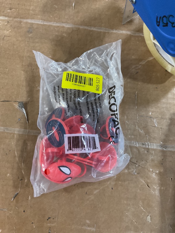 View 2 of ** does not come with 24 **
MARVEL's Spider-Man™ Cupcake Decoration Toppers | 24 Pack Party Cake Rings