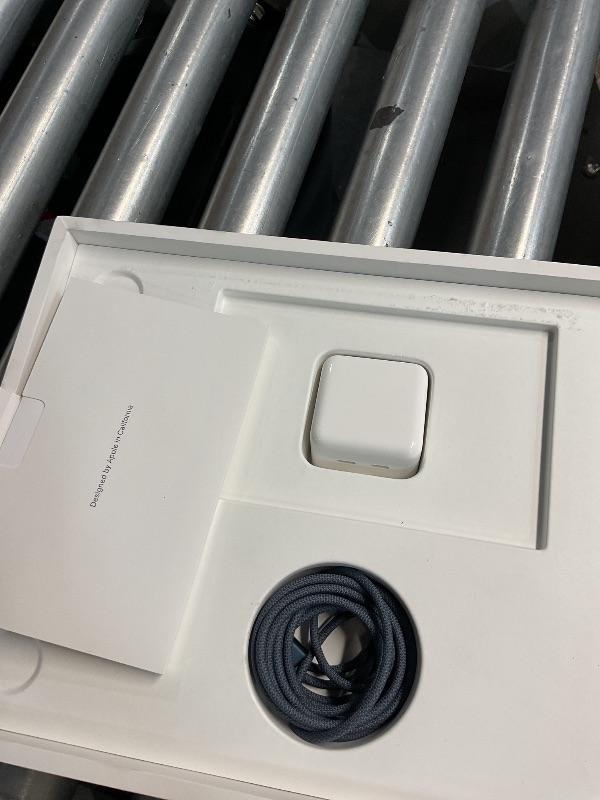 View 8 of ***FOR PARTS ONLY***Apple MacBook Air 13" M4