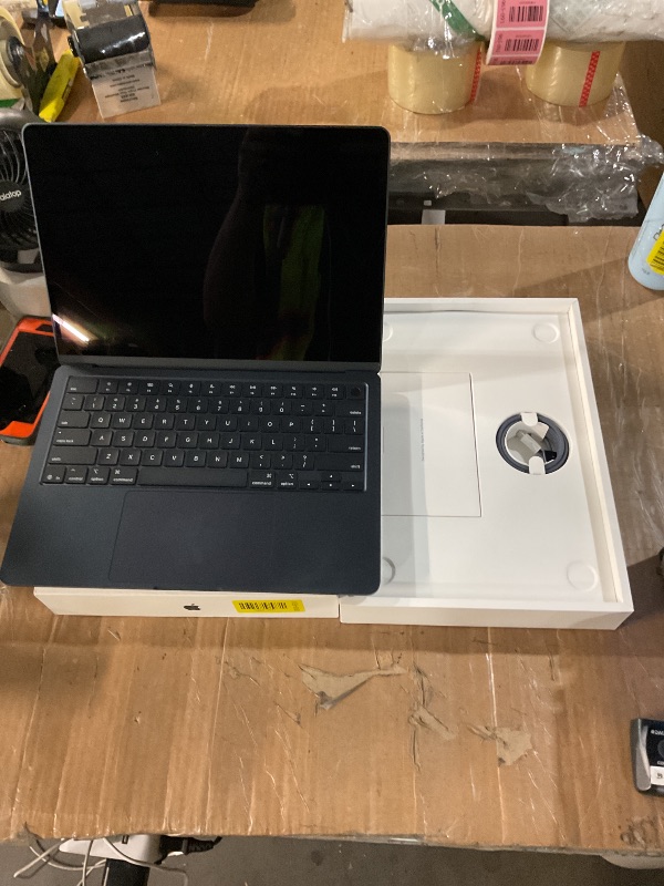 View 4 of ***FOR PARTS ONLY***Apple MacBook Air 13" M4