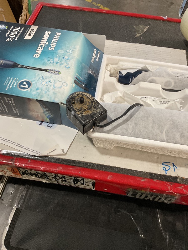 View 5 of ***MISSING PARTS***MAJOR DAMAGE***
Philips Sonicare 6500 Sonic Electric Toothbrush
