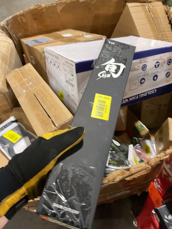 View 3 of ***STOCK IMAGE FOR REFERENCE***
Shun Chef's Knife