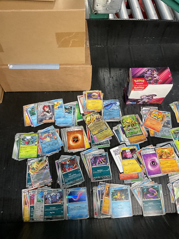 View 3 of ***ALL PACKS OPENED***MISSING CARDS***
Pokemon TCG: Scarlet & Violet - Destined Rivals Booster Display Box - 36 Packs